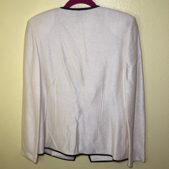 St. John Leather Trim Micro Textured Knit old money preppy Blazer size 6 - Picture 4 of 14
